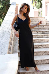 IVON heavenly, long lingerie-style dress made of high-quality flowing satin fabric without lining.  Adomoo